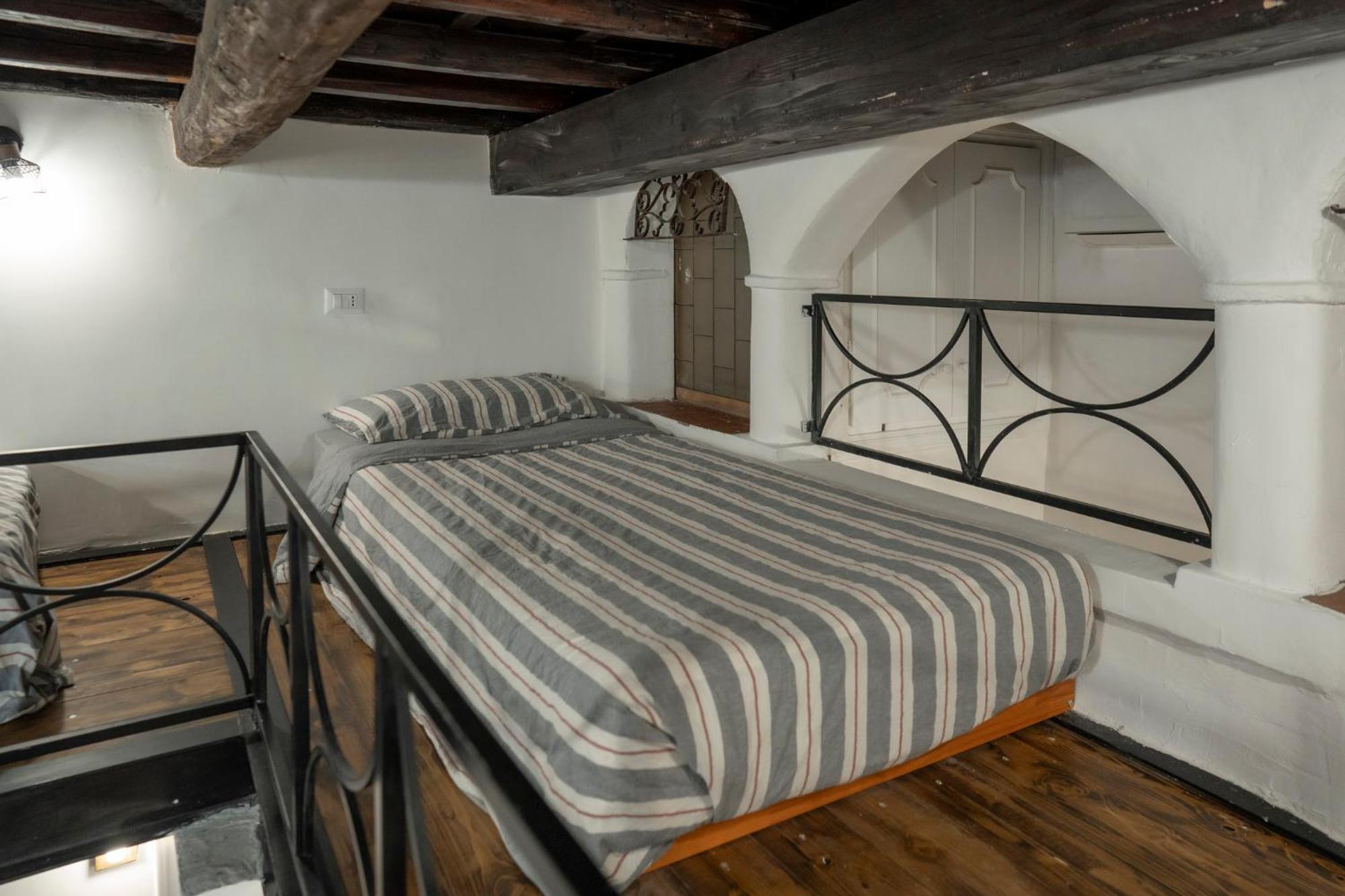 Home Domus Capocci - Rione Monti Róma Kültér fotó