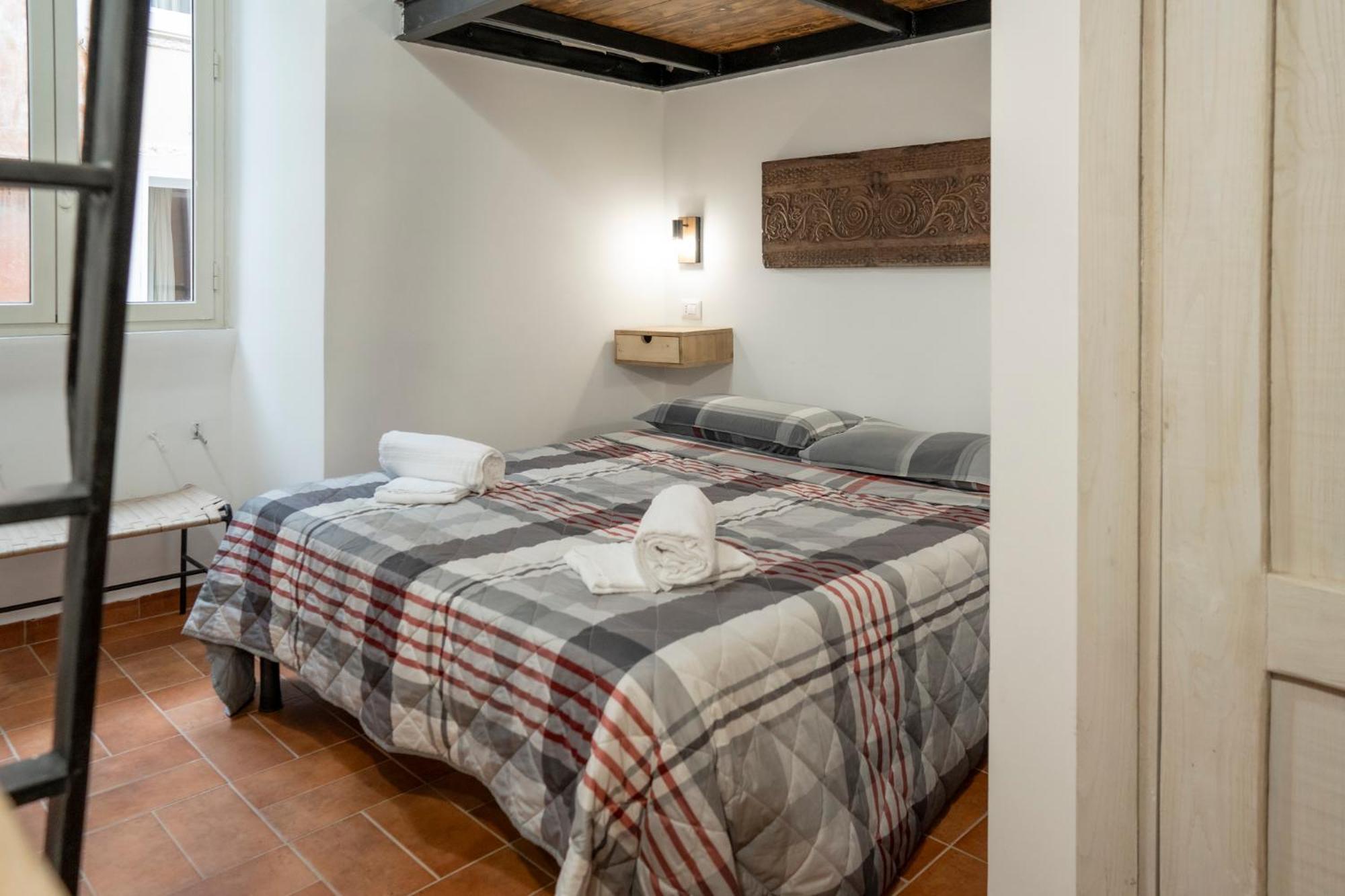 Home Domus Capocci - Rione Monti Róma Kültér fotó